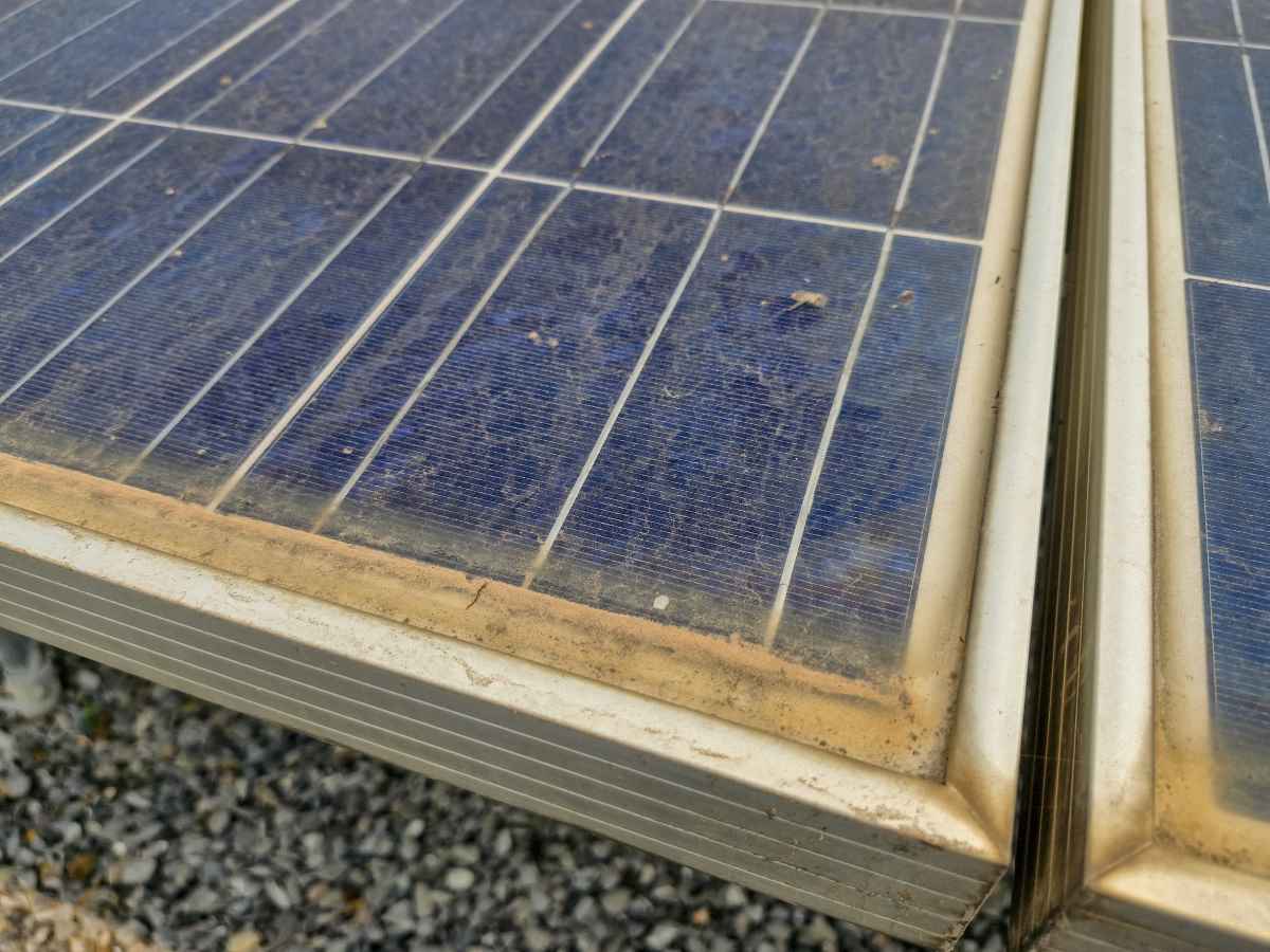 Fotovoltaico, come disporre i pannelli per ridurre il soiling