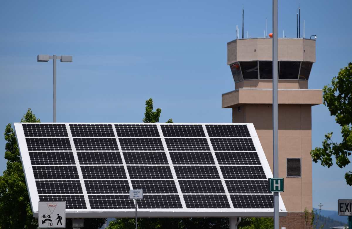 Aeroporti, autostrade e porti scelgono il fotovoltaico